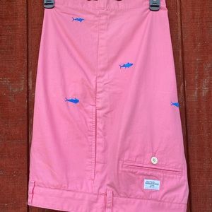 Men’s vineyard vines pink shorts